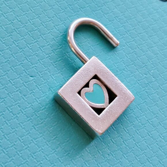 RARE Authentic Tiffany & Co Red Enamel Heart Lock Padlock Openable Charm - Picture 3 of 7